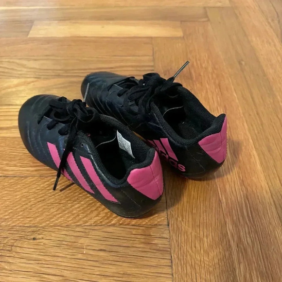 Kids Adidas goletto pink and black soccer cleats size 1 - Picture 4 of 6